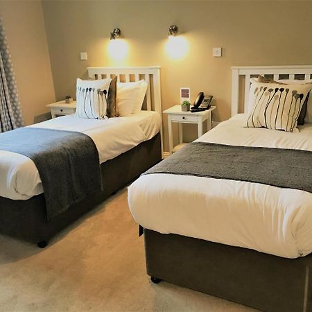 The Townhouse Bed & Breakfast Килкени Екстериор снимка