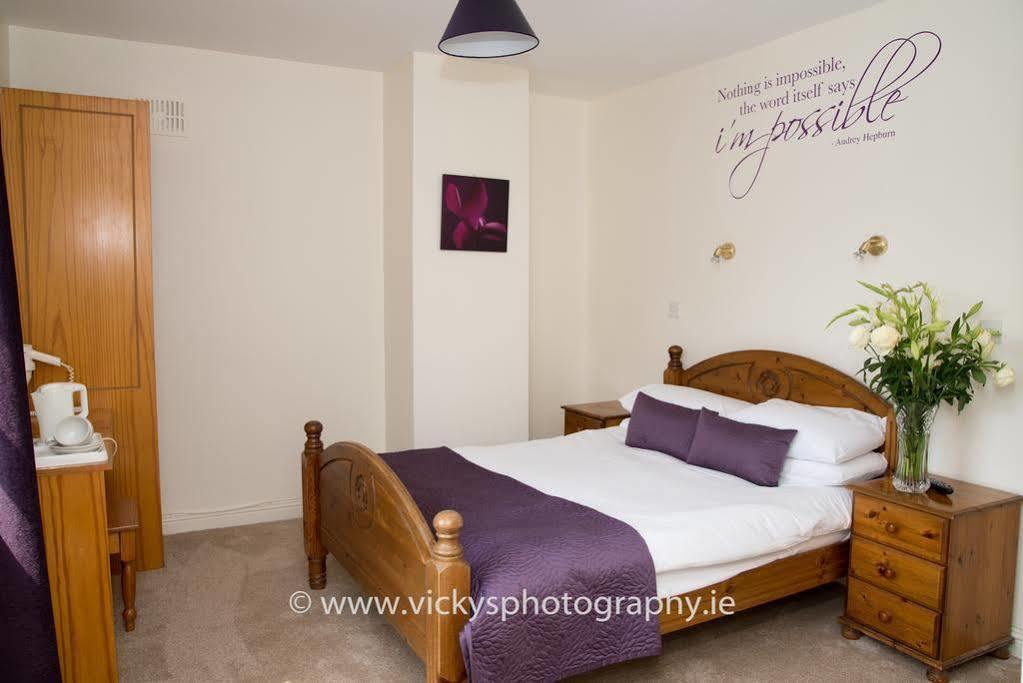The Townhouse Bed & Breakfast Килкени Екстериор снимка