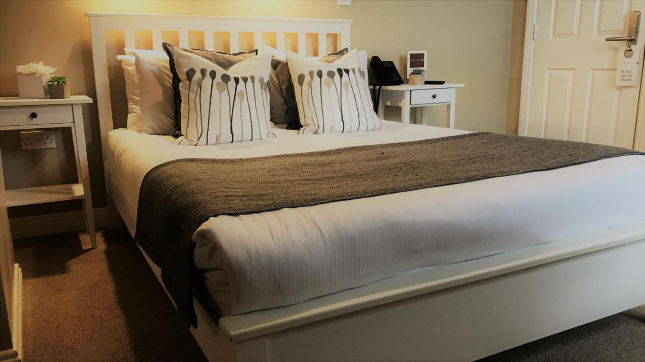 The Townhouse Bed & Breakfast Килкени Екстериор снимка