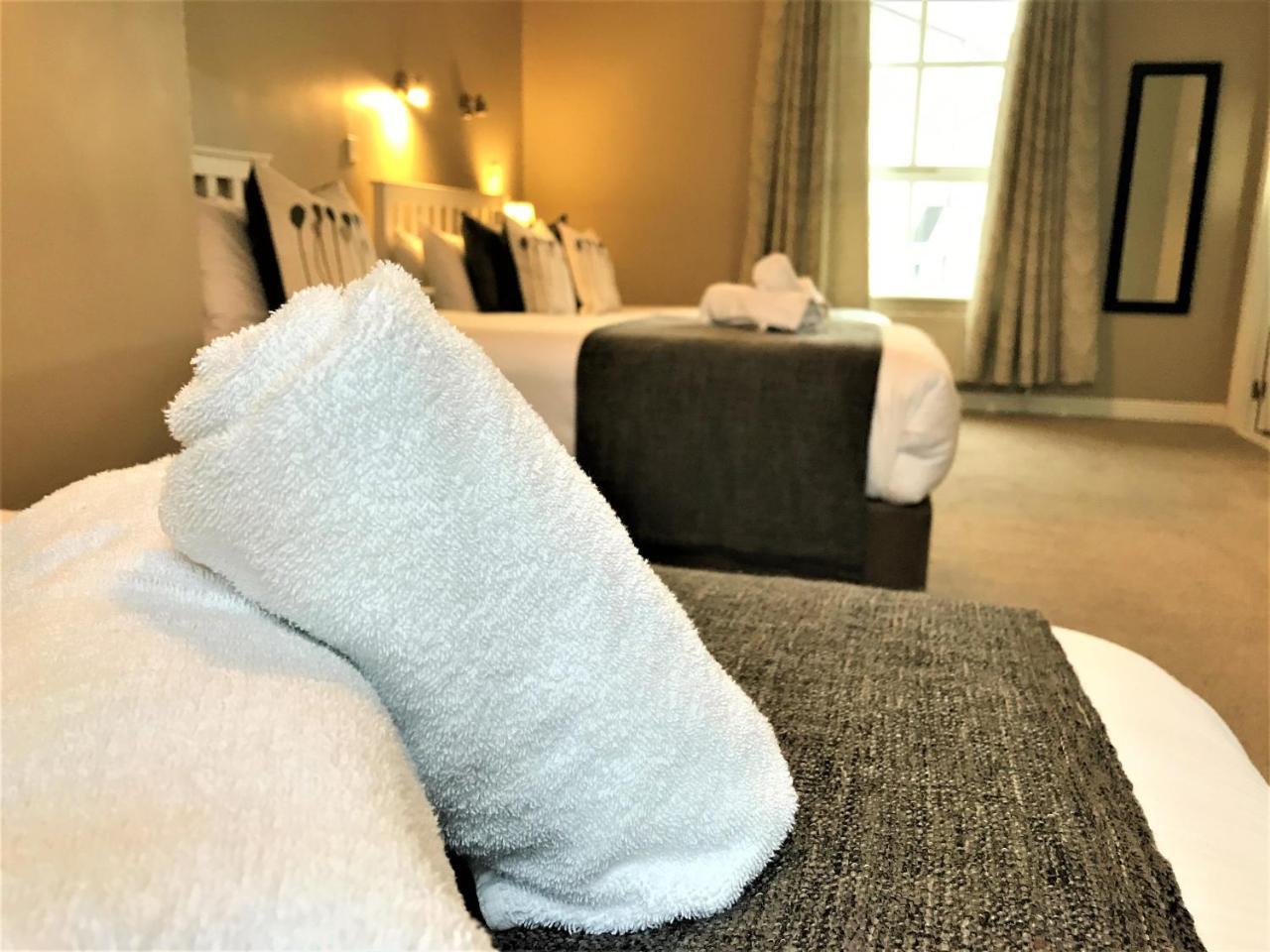 The Townhouse Bed & Breakfast Килкени Екстериор снимка
