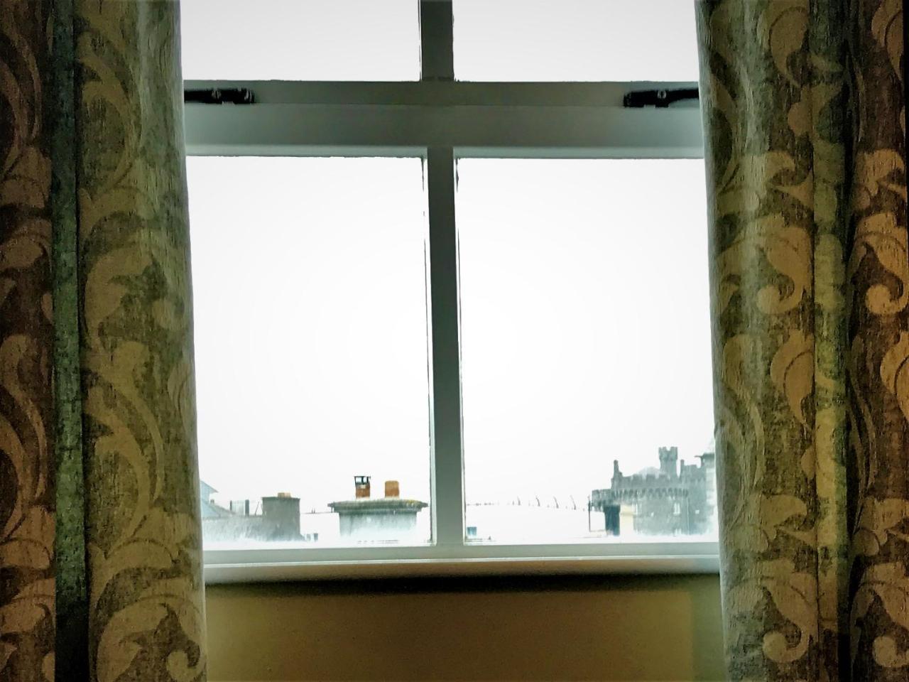 The Townhouse Bed & Breakfast Килкени Екстериор снимка