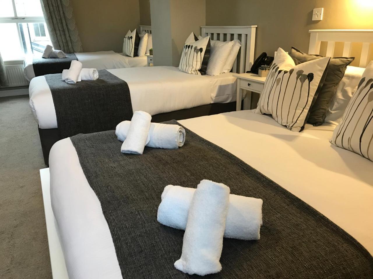 The Townhouse Bed & Breakfast Килкени Екстериор снимка