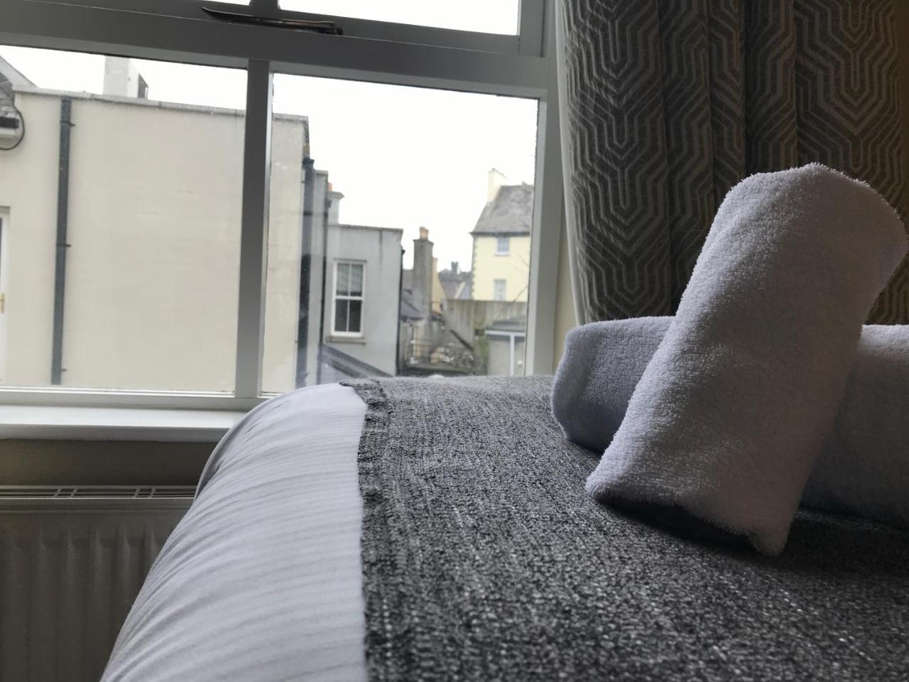 The Townhouse Bed & Breakfast Килкени Екстериор снимка